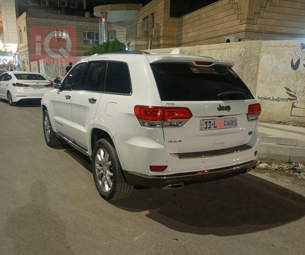 جیپ گراند شیرۆکی